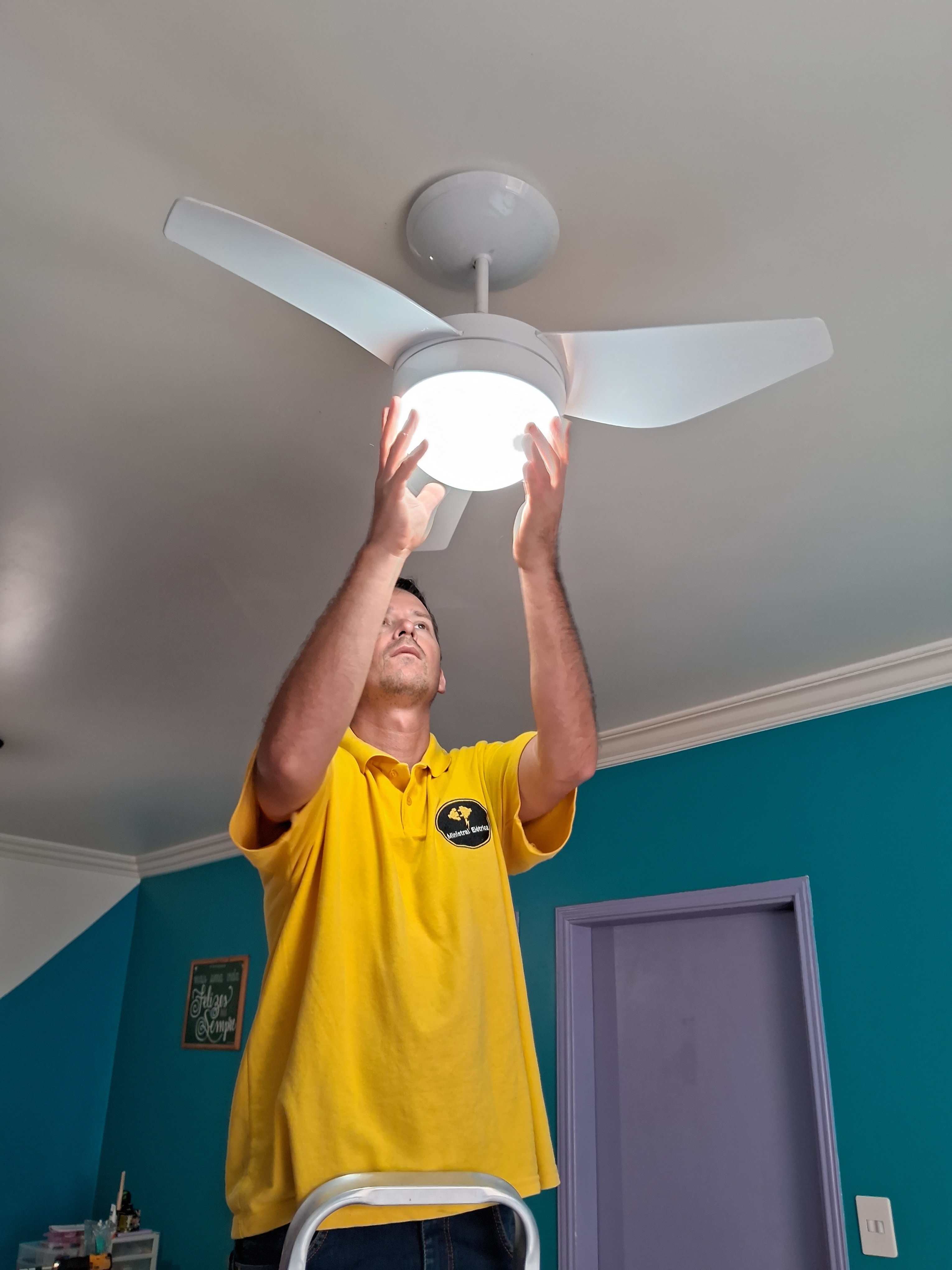 Instalacao de ventilador com luminaria